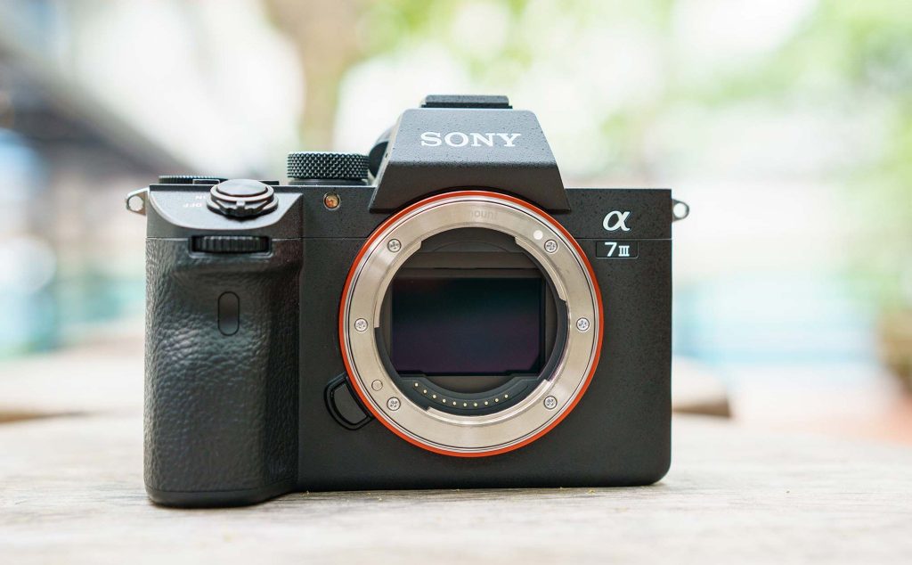 Sony vượt mặt Nikon và chiếm lấy vị trí thứ 2 thế giới về doanh số bán máy ảnh có thể thay đổi ống kính
